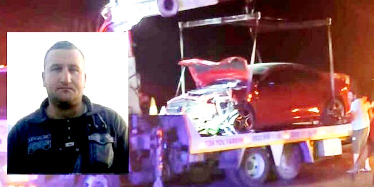 2 Otomobil Kafa Kafaya Çarpıştı: 1 Ölü, 3 Yaralı