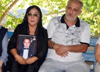 Evlat acısıyla yıkılan Safiye Soyman sosyal medya hesabından yaptığı paylaşımla yürek burktu