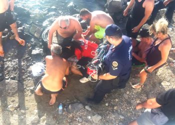 Denizde Yüzerken Fenalaştı, Hastanede Kurtarılmadı