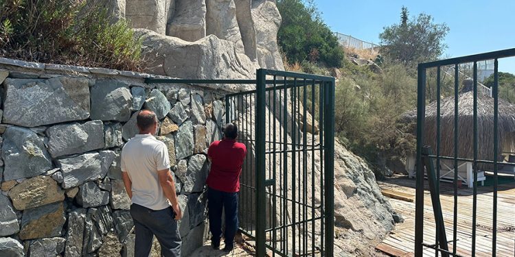 Kadıkalesi kıyı eyleminde vatandaşların isyan ettiği demir kapı kaldırıldı