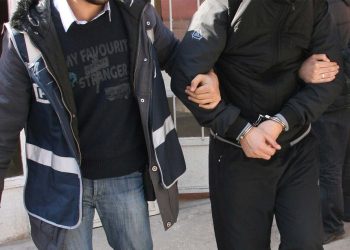 Bin Yıllık Kur’an-I Kerim’leri 5 Milyon TL’ye Satarken Yakalandı