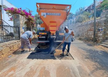Cadde ve Sokaklarda Asfalt Serim Çalışmaları