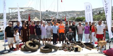 Gündoğan’da Deniz Dibi Temizliği