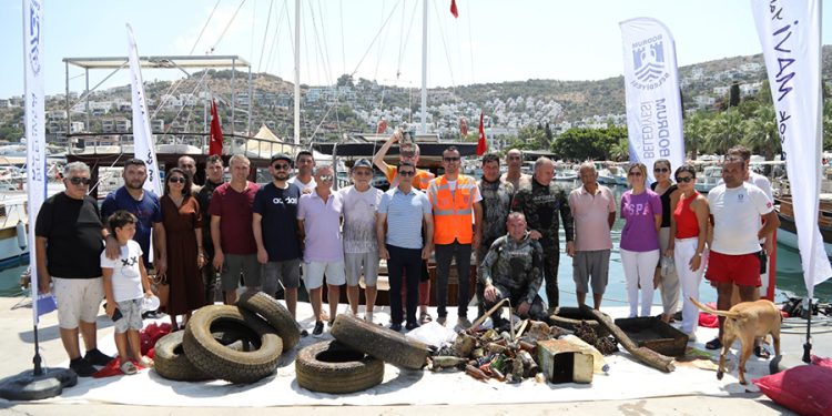 Gündoğan’da Deniz Dibi Temizliği