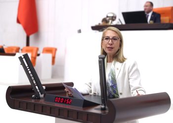 Muğla Milletvekili Süreyya Öneş Derici Uyardı: “Öğretmenlik Kanun Teklifi Geri Çekilmek Zorundadır”