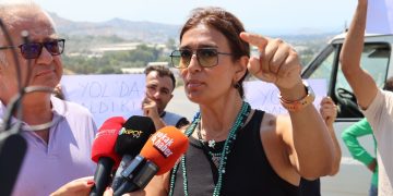 Bitmeyen Yalıkavak Yolunda Esnaf “Mağduruz” Diye Haykırdı