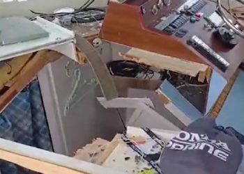 Yunan Unsurları Balıkçı Teknesine Zarar Verdi