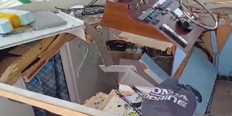 Yunan Unsurları Balıkçı Teknesine Zarar Verdi