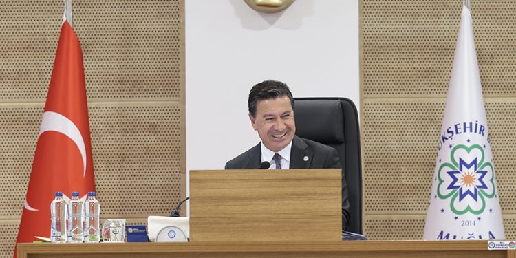 Başkan Aras, Meclis’te Konuştu: Turist Hasar Parası Ödesin