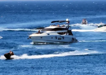 Bodrum koylarında jet ski ve sürat teknesi terörü, facia geliyorum diyor
