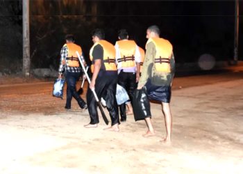 Bodrum’da göçmen hareketliliği aç kalınca şehire indiler, marketten aldıkları bot patlak çıktı