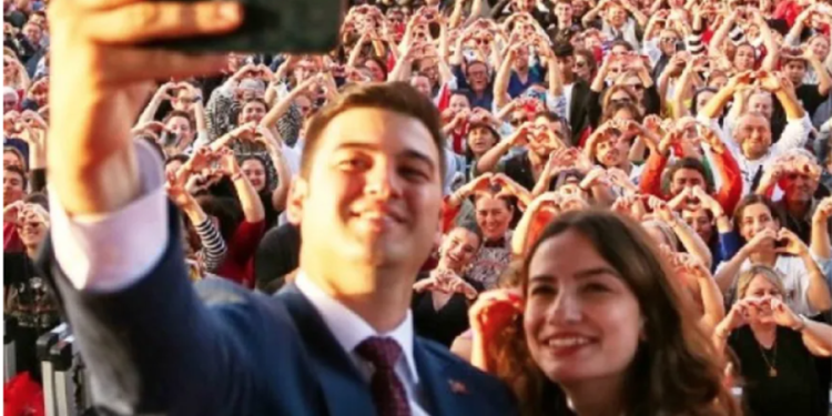 Belediye Başkanı Tamer Mandalinci’nin oğlu oldu