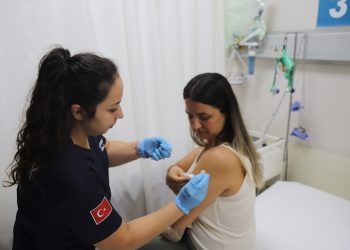 Muğla Büyükşehir Belediyesi’nin ücretsiz HPV aşı uygulaması devam ediyor