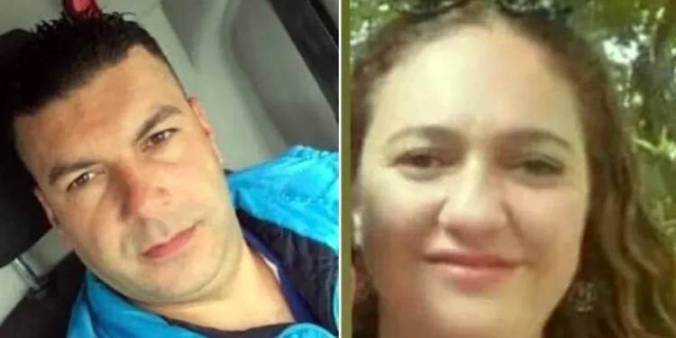 Otomobilin içerisinde karısını bıçaklayarak öldürdü