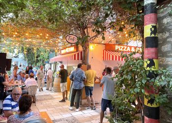 Tinto Pizzeria Uslu Sokak’ta Hizmete Girdi