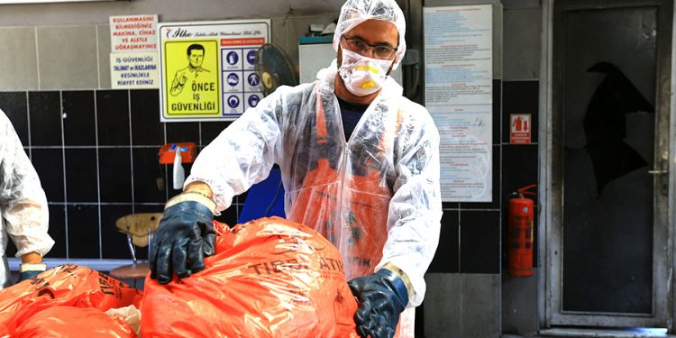Tıbbi Atıklar Büyükşehir’in Modern Tesisi’nde Bertaraf Ediliyor