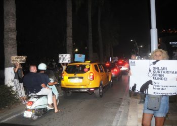 “Yasayı Geri Çek” Eylemleri Sürüyor