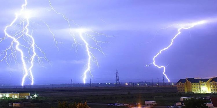 Komşuda fırtına, dolu, yıldırım kabusu