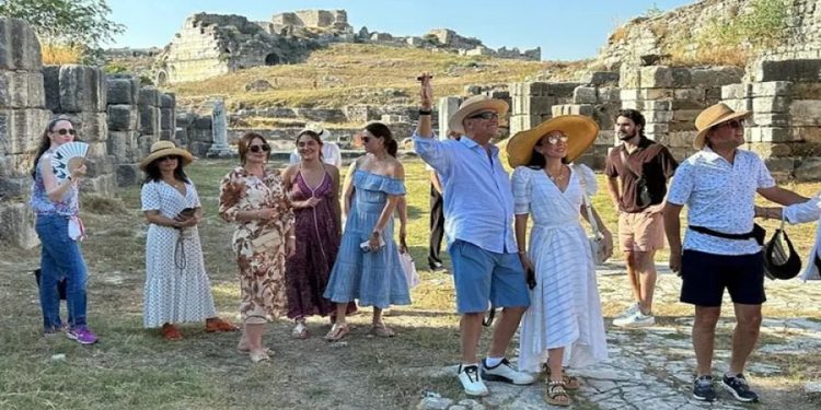 Meksikalı milyarder Salinas, lüks yatıyla Bodrum’da