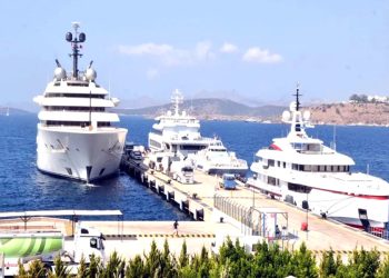 Bodrum’da iskeleye zor yanaştılar saatlerce takviye yaptılar