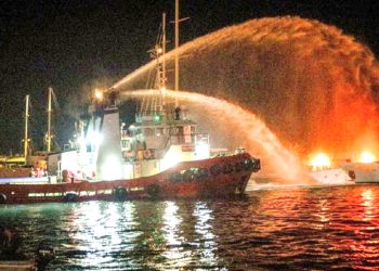 Ege’deki dünyaca ünlü  marinada yangın kabusu, can pazarı yaşandı