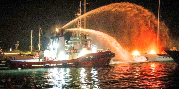 Ege’deki dünyaca ünlü marinada yangın kabusu, can pazarı yaşandı