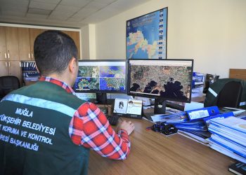 Büyükşehir Belediyesi Hafriyat Kamyonlarını Uydu Takip Sistemi ile Denetliyor