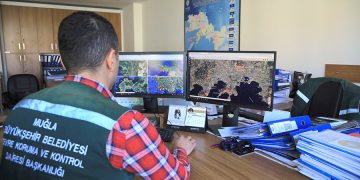 Büyükşehir Belediyesi Hafriyat Kamyonlarını Uydu Takip Sistemi ile Denetliyor