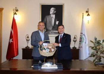 CHP Genel Başkanı Özgür Özel Muğla Büyükşehir Belediyesi’deydi