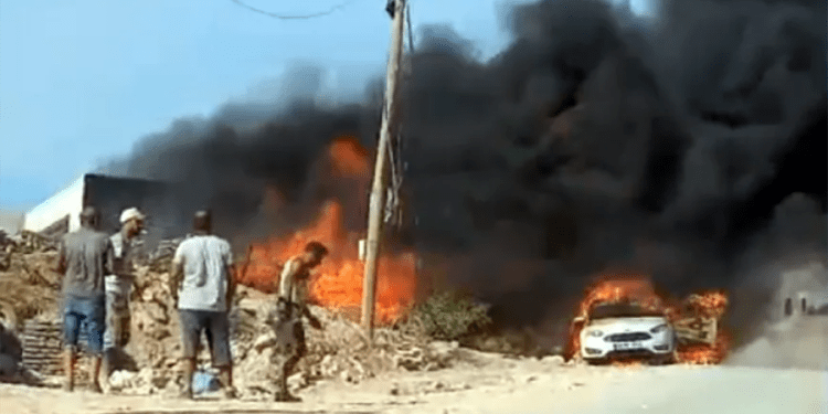 Çöpleri yakarken depoyu ve arabayı yaktılar