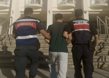 Bodrum’da 15 yıl hapis cezası ile aranan hırsız yakalandı