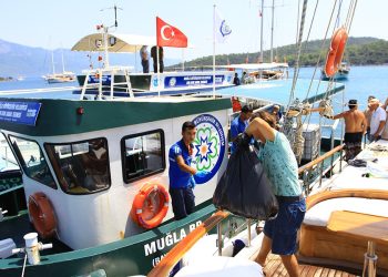 Büyükşehir Belediyesi Teknelerden 5 Milyon Litre Atık Su Topladı