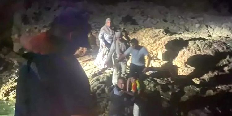 Kara Ada’da mahsur kalan 5 düzensiz göçmen kurtarıldı