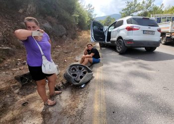 Torba- Gölköy yoluna feci kaza kafa kafaya çarpıştılar 5 yaralı