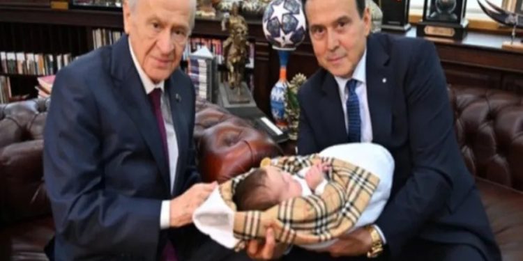 64 yaşında baba olan Yakup Kürşad Yılmaz, Devlet Bahçeli’yi ziyaret etti