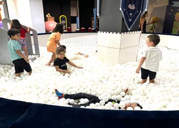 LÖSEV’in Çocukları Sihirli Bir Yolculuk için Midtown’daydı