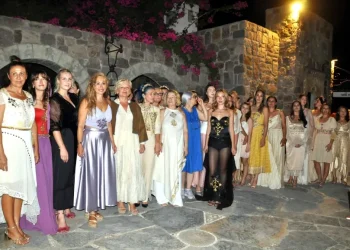 Bodrum’un kültürel mirası “Ağırlık Defilesi” hayran bıraktı