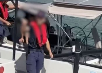FETO Üyesi 15 Kişi Tekne İle Kaçarken Yakalandı