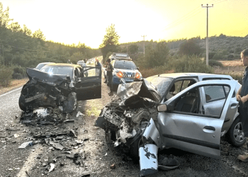 Mumcular Güvercinlik Yolunda Feci Kaza: 1 Ölü, 3’ü Ağır 5 Yaralı