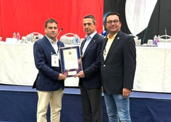 Bodrum Fenerbahçeliler Derneğine Bölge Temsilciliği Yetki Belgesi verildi