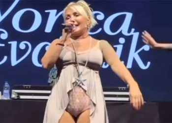 Yonca Evcimik’in sahne tarzı gündem oldu: Bile bile giydim