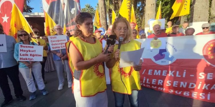 Eğitimsen eylemde: Çocuklarımızın geleceğine ihanet ediliyor