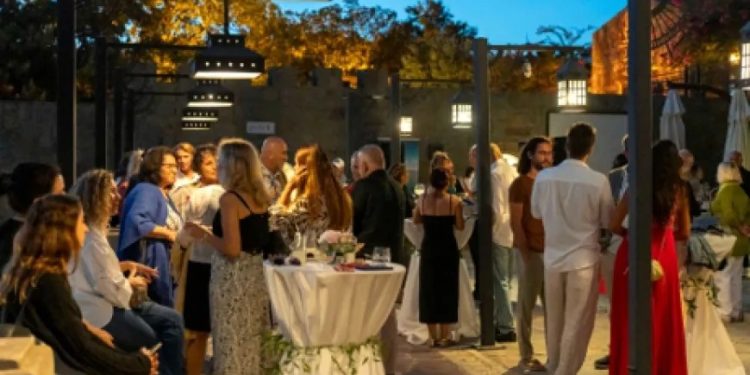 Bodrum’da Yaza Veda, Tayland’da Merhaba Partisi düzenlendi