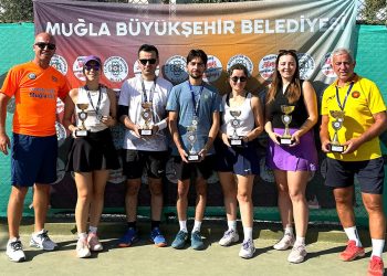 Büyükşehir Belediyesi 6. Geleneksel Cumhuriyet Kupası Karma Tenis Turnuvası 