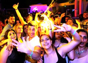 Bakanlık duyurdu: Alkollü mekanlarda yeni kısıtlama