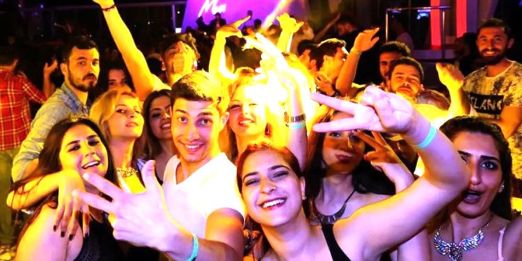 Bakanlık duyurdu: Alkollü mekanlarda yeni kısıtlama