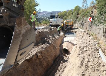 Büyükşehir Bodrum’daki Arızalı İçme Suyu Hatlarını Yenilemeye Devam Ediyor