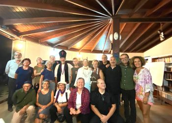 Gümüşlük Forum Oyuncuları’nın “Ayak Bacak Fabrikası” Oyunu Büyük İlgi Gördü