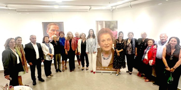 Sedef Kabaş, “Cumhuriyetimizden en ufak bir ödün vermeden de yolculuğumuza devam edeceğiz.”