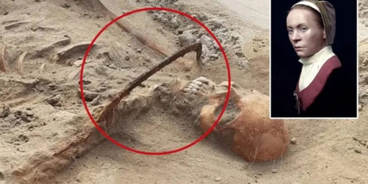 Boynunda orakla gömülü halde bulundu: Uzmanlar nedenini açıkladı